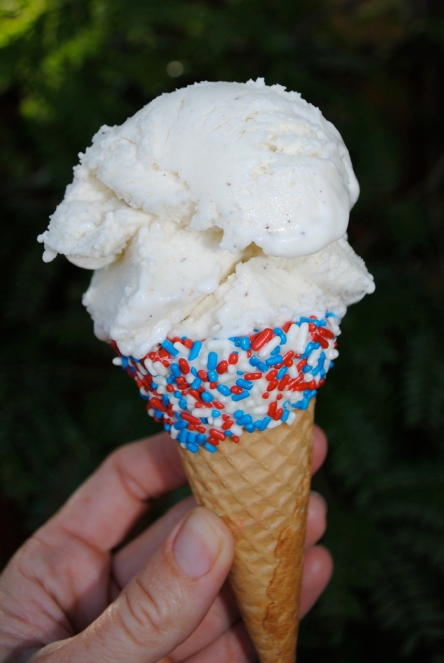 4th-of-July-Dipped-Cones