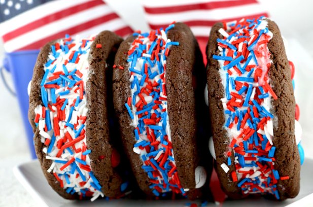 patriotic-ice-cream-sandwiches